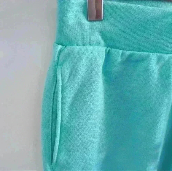 CHAMPION | Men's Teal Reverse Weave Heavyweight Cut-off Shorts - Picture 5 of 6